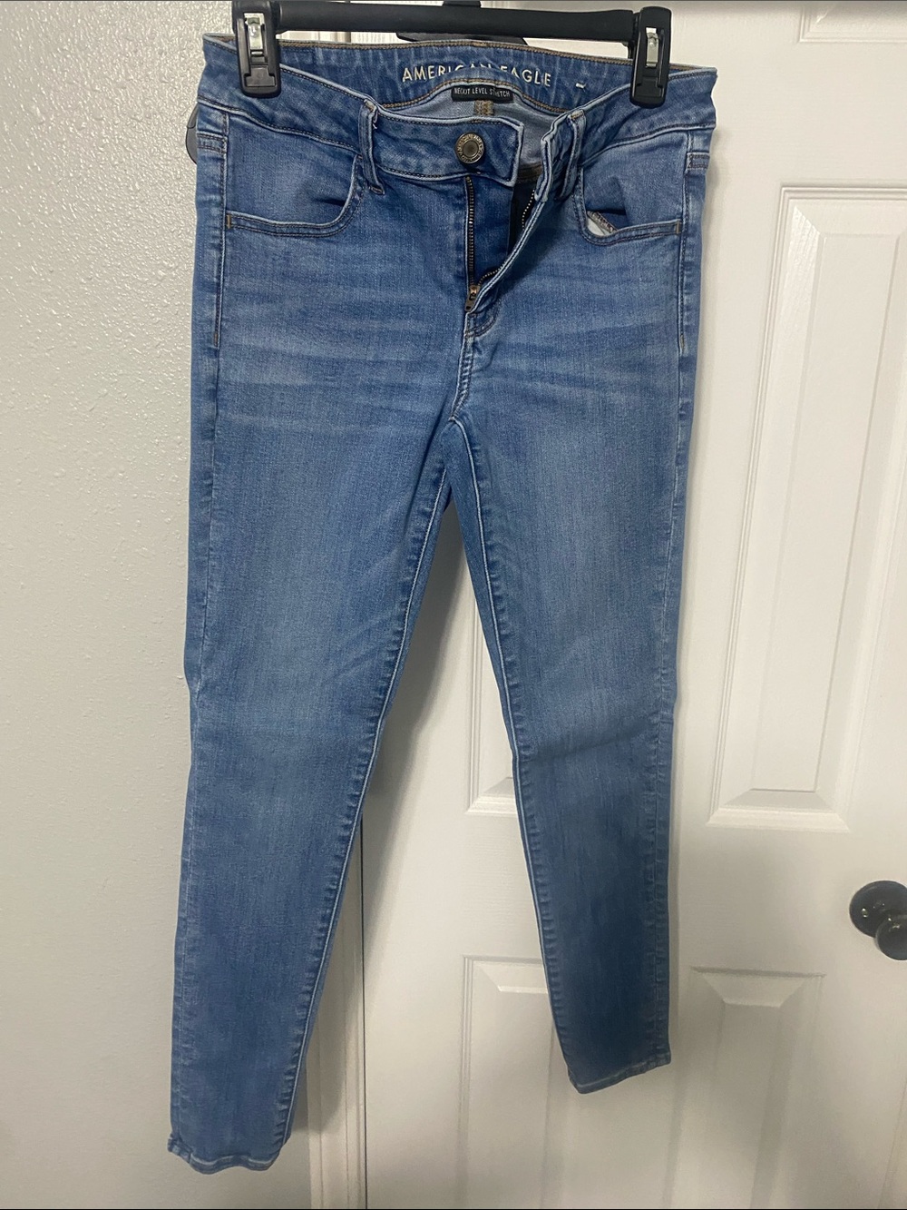 American Eagle Outfitters Medium Wash Women's Skinny Jeans